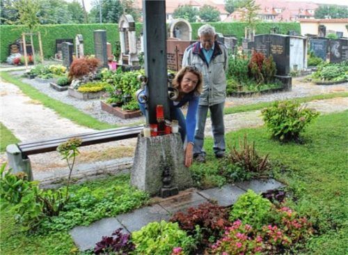 20 Jahre lag die Gedenktafel des erschlagenen Afrikaners hier: Waltraud Giese hat sie damals gestiftet – in Absprache mit Alt-Bürgermeister Ludwig Reimeier. Foto I. Weinzierl
