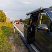 Mutter stürzt aus fahrendem Auto