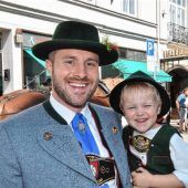 Der Schwarze in Grün sieht nicht rot