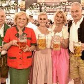 Eine Bierkönigin auf Achterbahnfahrt
