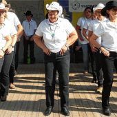 Zum Abschluss der Stadtparkkonzerte: Lucky Line Dancers ziehen Country-Fest auf
