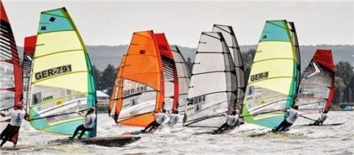 André Hartung (GER-4), Gesamtsieger der Einzelwertung. Toni Stadler (GER-404, rechts) wurde Dritter. Foto  Frank Peterschröder