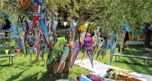 Bunte Schultüten verbreiten zum Schulanfang große Freude. Foto pixabay.com/ak
