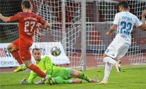 Chance für Michael Neumeier, der am Gästekeeper scheiterte. Foto Ruprecht