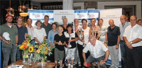 Die erfolgreichen Golfer, die an der Kolbermoorer Stadtmeisterschaft teilnahmen. Foto  re