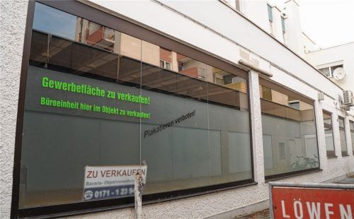 Die hohe Zahl der Leerstände im Zentrum ist ein Thema für das externe Citymanagement, von dem sich die Stadt eine Stärkung und Belebung der Innenstadt erhofft.Foto  Grundner