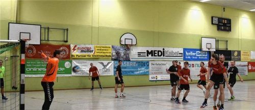 Die Waldkraiburger Handballer starten gegen Metten in die Saison. Foto  hk