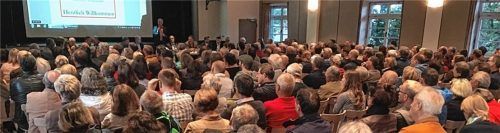 Gemeinsam gegen den Trassenneubau: In Stephanskirchen verfestigt sich der Widerstand gegen die Bahn-Pläne.Foto maier