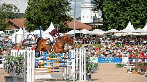 Gut 5000 Zuschauer pro Tag sahen am vergangenen Wochenende die Springreiter auf Gut Ising.Fotos Weitz