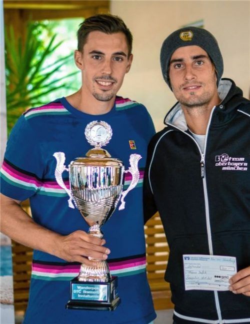 Herren-Sieger Lukas Jastraunig (links, TSV 1860 Rosenheim) und Finalist Thomas Dafcik (Wiesbadener THC). Fotos  Rapp