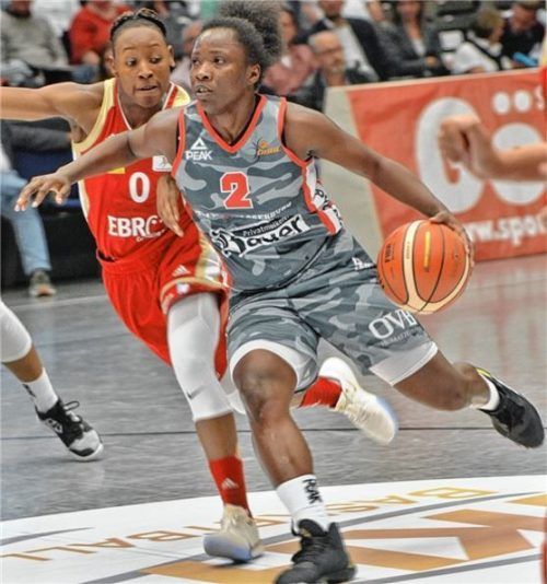 Kelly Moten steigt mit Wasserburgs Basketball-Damen in den Pokal ein.Foto Hörndl