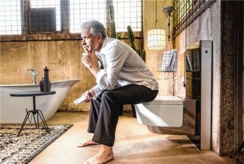 Männer verbringen mehr Zeit im Bad.Foto djd/Geberit/Burgbad