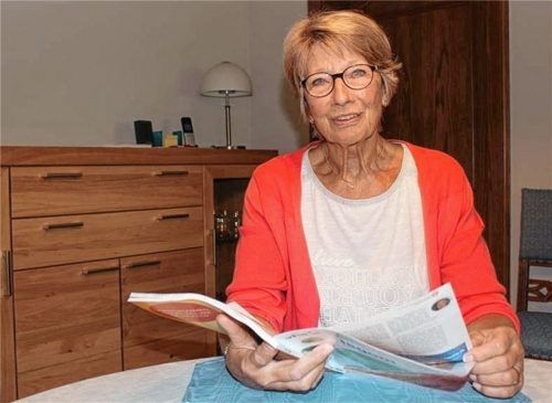 Ob Kunstgeschichte, Architektur, Philosophie, Italienisch, Buchhaltung oder Computerkurse: Eva-Maria Frank ist vielseitig interessiert. Unter den wissbegierigen Kunden der Volkshochschule Waldkraiburg ist sie mit über 70 Kursen seit 2011 der absolute Spitzenreiter. Foto  Huckemeyer