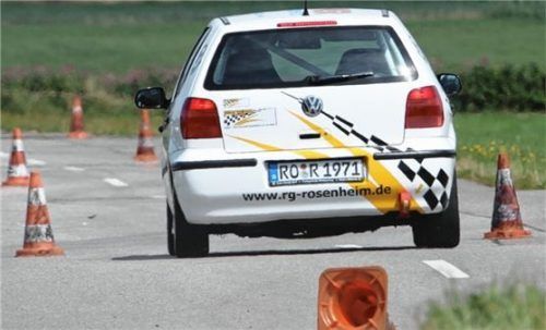 Strafzeit für die Rosenheimer wegen Pylonenfehler.