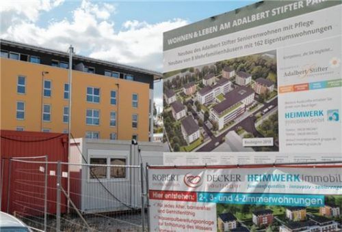 Variante 1: Der TSC zieht in Gewerberäume im Neubau des Adalbert-Stifter-Seniorenwohnens ein, der 2023 stehen soll. Eine attraktive Lösung, die aufgrund der hohen Kosten kaum realistisch erscheint.Fotos  Grundner