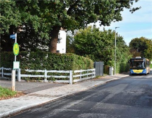 Zankapfel Haltepunkt: Der Bus der Linie 3 hält jetzt an der Kaltwiesstraße und nicht mehr an der Haltestelle „Naabstraße“.Foto schlecker