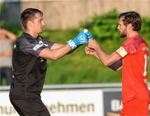 Zwei auf die es heute ankommt: Torhüter Alin Goia und Innenverteidiger Christoph Wallner. Foto Ziegler