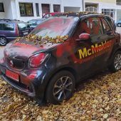 Jugendliche lösen  Fahrzeugbrand aus