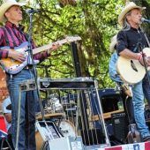 Volle Tanzflächen beim Country-Fest im Stadtpark