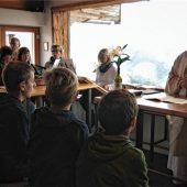 Bergmesse vor dem Panoramafenster