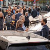 Goldener Oktobersonntag: In Scharen strömten gestern die Menschen in die Waldkraiburger Innenstadt