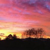 Farbspektakel am Himmel über Schlarbhofen