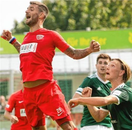 Ausgebremst: Rekordspieler Ali Petrovic fehlt am heutigen Freitag und muss auf sein 247. Regionalliga-Spiel noch eine Woche länger warten!Foto Buchholz
