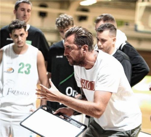 Bad Aiblings Trainer Tobias Guggenhuber: „Wir haben den Sieg heute auf dem Silbertablett serviert bekommen und nicht zugegriffen.“ Foto Fehrmann