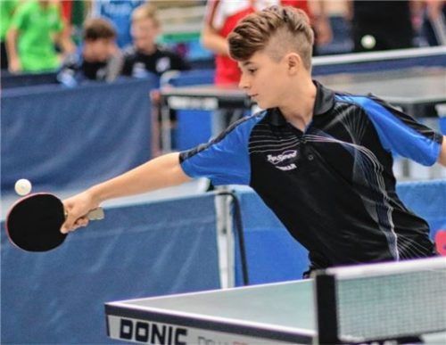 Der Bad Aiblinger Fabian Fuchs holte sich durch einen Fünfsatzerfolg in der Altersklasse U13 den Titel.Fotos Erlich