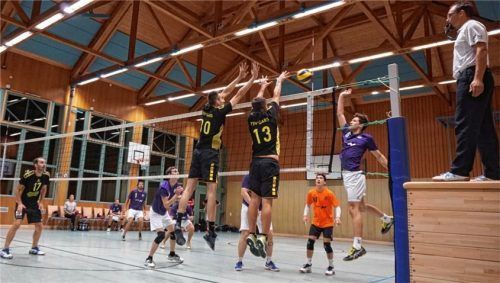 Der Block hält: Die Garser Volleyballer haben sich in der Bayernliga gut zurechtgefunden.
