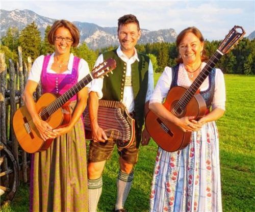 Die Kressenberg Musi aus dem Chiemgau wird ebenfalls am 19. Oktober in Neuötting aufspielen.