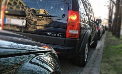 Die Suche nach einem Parkplatz ist in Städten ein echter Stressfaktor. Foto TÜV Süd/mid/ak