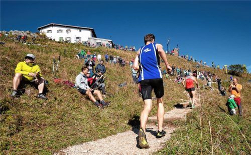 Die vielen Zuschauer am Hochfellngipfel feuerten die Sportler an.Fotos Weitz