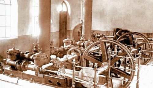 Einblick in die Maschinenhalle des städtischen Wasserwerks in Hofmühle im Jahr 1928.Foto  stadtarchiv