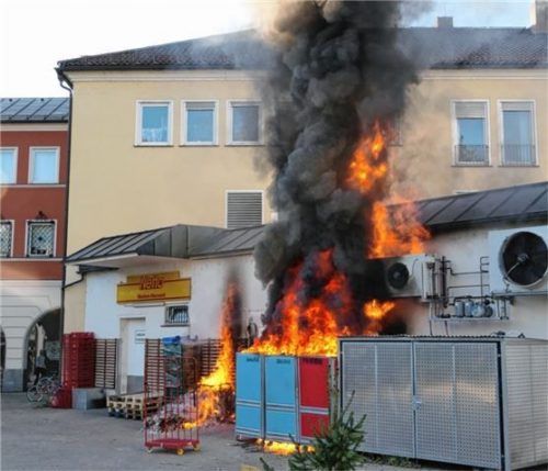 Einen enormen Sachschaden richtete das Feuer am Sonntagnachmittag an. Foto Leitsmüller
