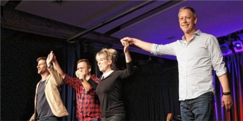 Für Gelächter und gute Stimmung sorgten die vier Kabarettisten Michael Altinger, Bumillo, Nora Boeckler und Jess Jochimsen (von links) im Haberkasten.Foto von Ahn