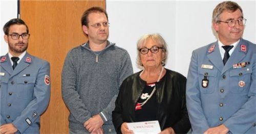 Für langjähriges ehrenamtliches Engagement bei den Maltesern wurden geehrt (von links): Wolfgang Loferer (zehn Jahre), Manfred Gebert (25 Jahre), Helga Wölflick und Thomas Zschocke (beide 30 Jahre). Foto Malteser