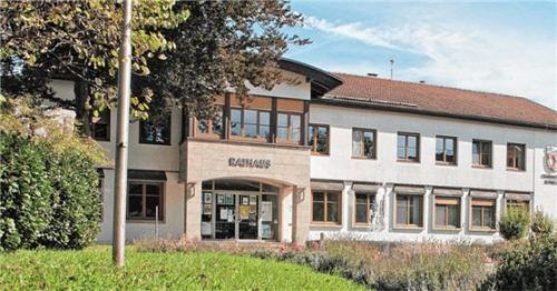 In die nächste Runde geht die Job-Vergabe an die Bürgermeister-Tochter im Rathaus Rohrdorf. Jetzt überprüft die Regierung von Oberbayern den Vorgang.Foto Reisner