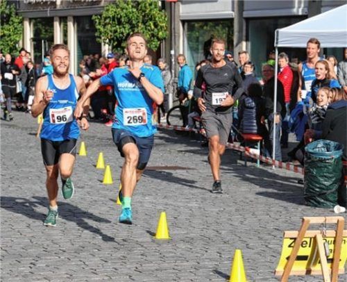 Luca Glatthaar (links) und Maximilian Seybold sprinteten gleichzeitig auf Rang zwei ins Ziel.Fotos Goike