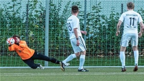 Reichertsheims Keeper Matthias Löw hielt bei der 2:3-Niederlage in München, was zu halten war. Foto  Wimmer