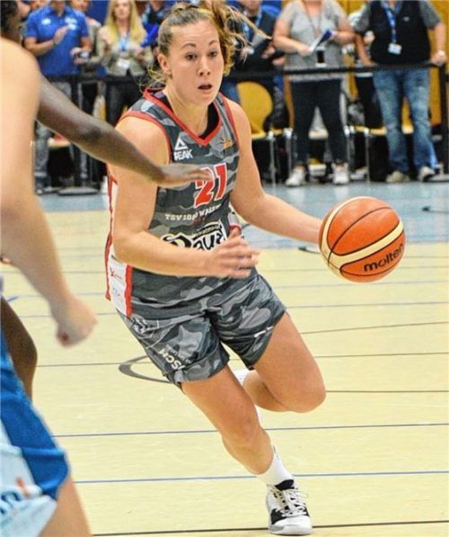 Svenja Brunckhorst will mit ihrem Team im Heimspiel gegen Nördlingen einen Derbysieg landen. Foto Hörndl
