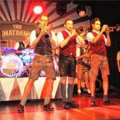 Den Hits die Lederhosen angezogen