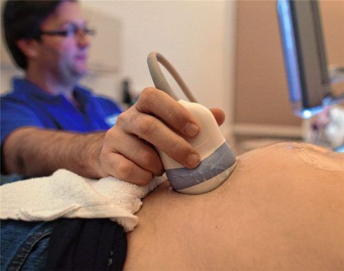 Ultraschall gehört heute zur vorgeburtlichen Diagnostik dazu. Doch wie weit sollten die medizinischen Möglichkeiten ausgereizt werden?