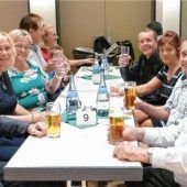 Gedankenaustausch beim Kaffee