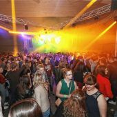 1500 feiern bei Töginger HWS-Winterschuiparty