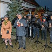 17. Mettenheimer Adventsmarkt trotzte dem Wetter und eröffnete pünktlich