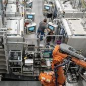 BMW sichert sich Kapazitäten