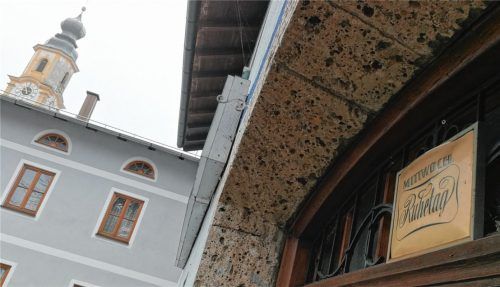 Beim Bäckerwirt ist schon lange nicht mehr nur Mittwoch Ruhetag: In der Dorfmitte fehlt das typische Wirtshaus, nachdem der Bäckerwirt vor geraumer Zeit geschlossen hatte.Fotos Fuhrmann/Enzinger