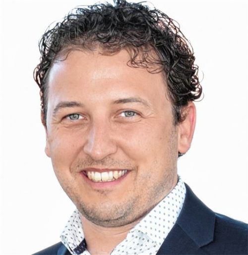 Der 35-jährige Andreas Kölbl ist in Aschau aufgewachsen und arbeitet aktuell als Technischer Beamter beim Bayerischen Landeskriminalamt. Für die AWG geht er ins Rennen als Bürgermeisterkandidat. Foto PRIVAT