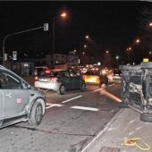 Auto liegt quer